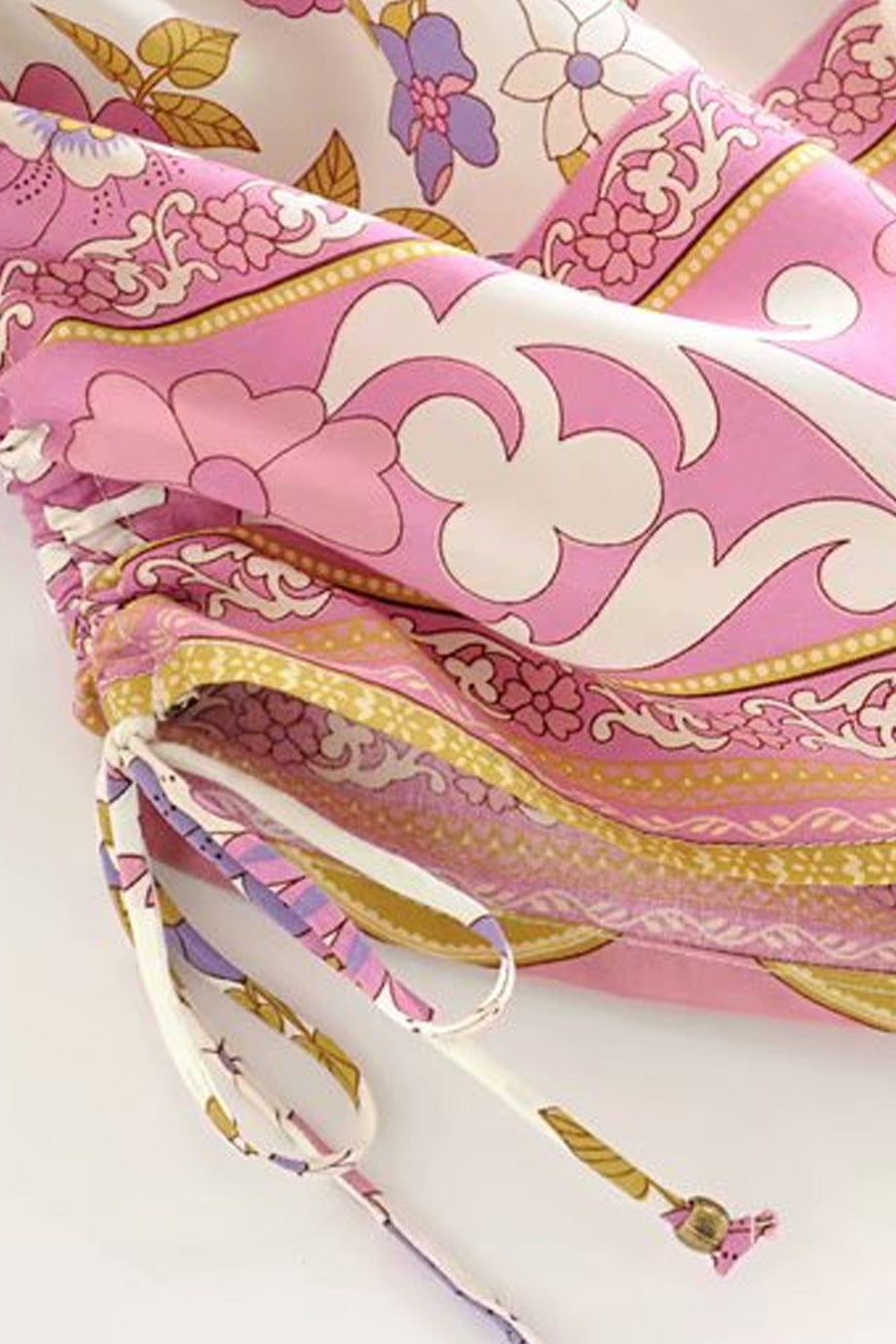 Camille Εμπριμέ Φόρμα